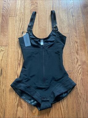 Shaperx Black Shaping Faja Bodysuit Sz Small NWT